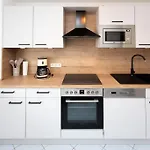 דירה Boho Chic Markkleeberg-leipzig, Familien Apartment, 8 Min Ins Leipziger Zentrum Mit S-bahn, Seenaehe Grosser Tv Mit X Box מרקליברג