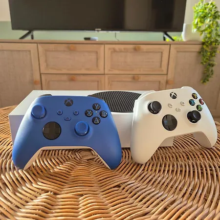 Boho Chic Markkleeberg-leipzig, Familien Apartment, 8 Min Ins Leipziger Zentrum Mit S-bahn, Seenaehe Grosser Tv Mit X Box *