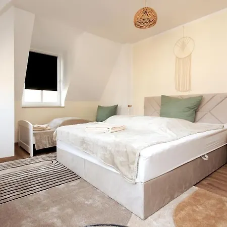 Boho Chic Markkleeberg-leipzig, Familien Apartment, 8 Min Ins Leipziger Zentrum Mit S-bahn, Seenaehe Grosser Tv Mit X Box Appartamento *