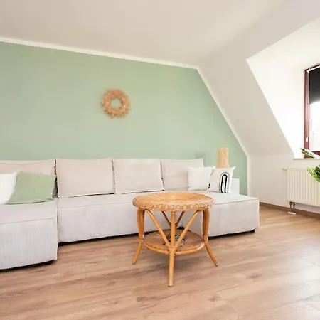 Boho Chic Markkleeberg-leipzig, Familien Apartment, 8 Min Ins Leipziger Zentrum Mit S-bahn, Seenaehe Grosser Tv Mit X Box מרקליברג