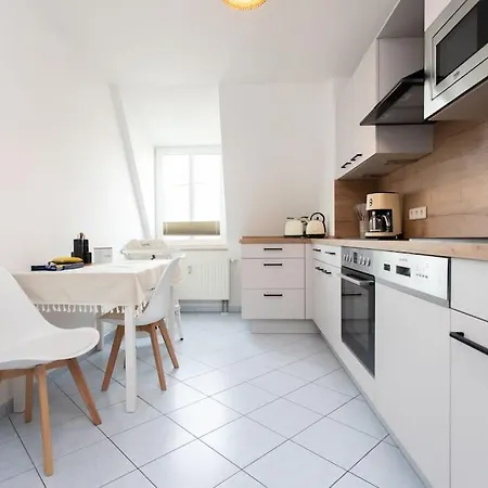 Boho Chic Markkleeberg-leipzig, Familien Apartment, 8 Min Ins Leipziger Zentrum Mit S-bahn, Seenaehe Grosser Tv Mit X Box Lägenhet *