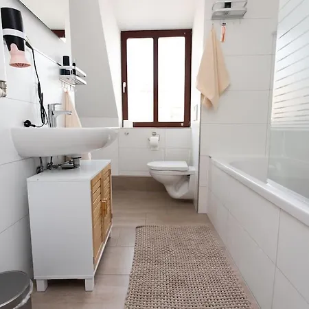 Boho Chic Markkleeberg, In Seenaehe, 8 Min Bis Ins Leipziger Zentrum Mit Der S-bahn, Fast Wifi *