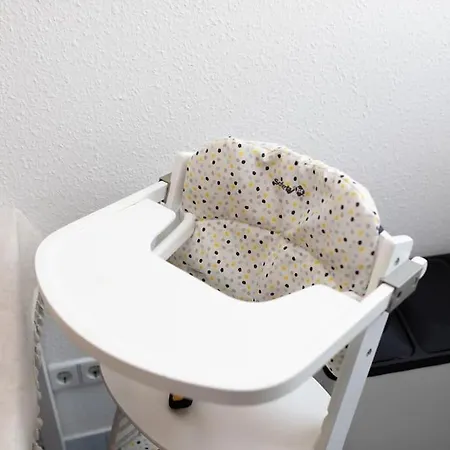 Boho Chic Markkleeberg-leipzig, Familien Apartment, 8 Min Ins Leipziger Zentrum Mit S-bahn, Seenaehe Grosser Tv Mit X Box Markkleeberg