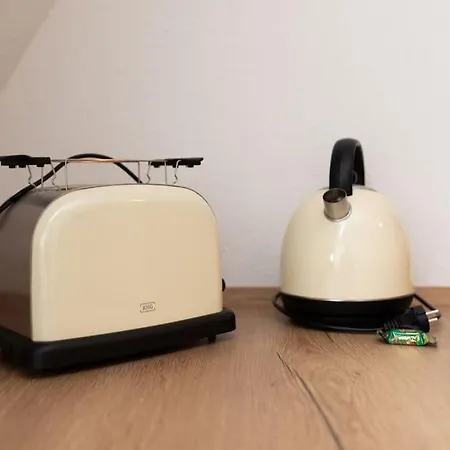 Appartement Boho Chic Markkleeberg-leipzig, Familien Apartment, 8 Min Ins Leipziger Zentrum Mit S-bahn, Seenaehe Grosser Tv Mit X Box *