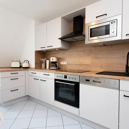 Boho Chic Markkleeberg-leipzig, Familien Apartment, 8 Min Ins Leipziger Zentrum Mit S-bahn, Seenaehe Grosser Tv Mit X Box Appartement